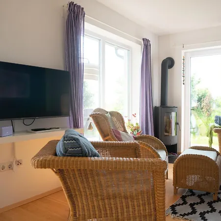 Holiday home Lindhus *